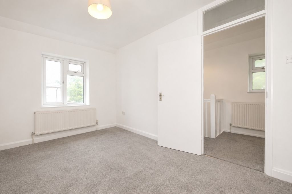 Property photo 2 of 12 2214441