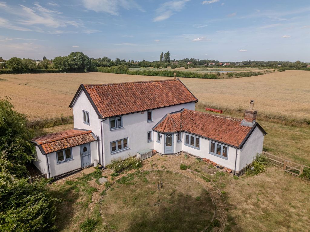 Property photo 1 of 35