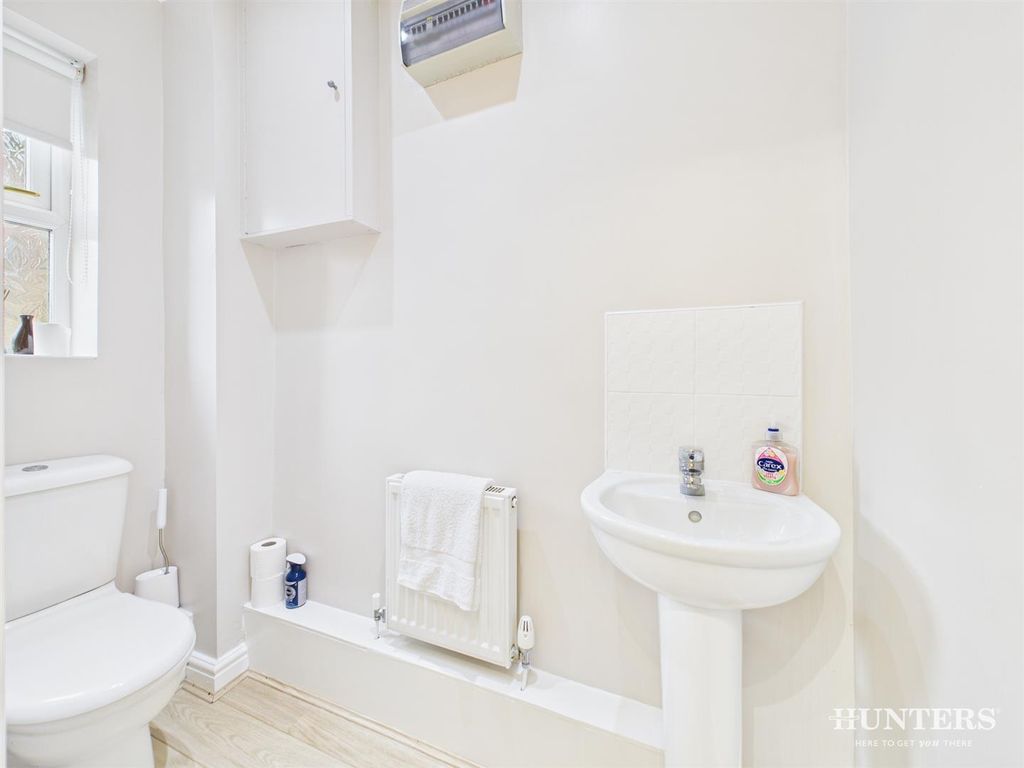 Property photo 3 of 19 Cam03792G0-Pr0350-Still002.Jpg