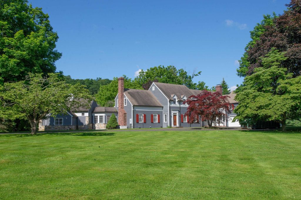 Property photo 1 of 30
