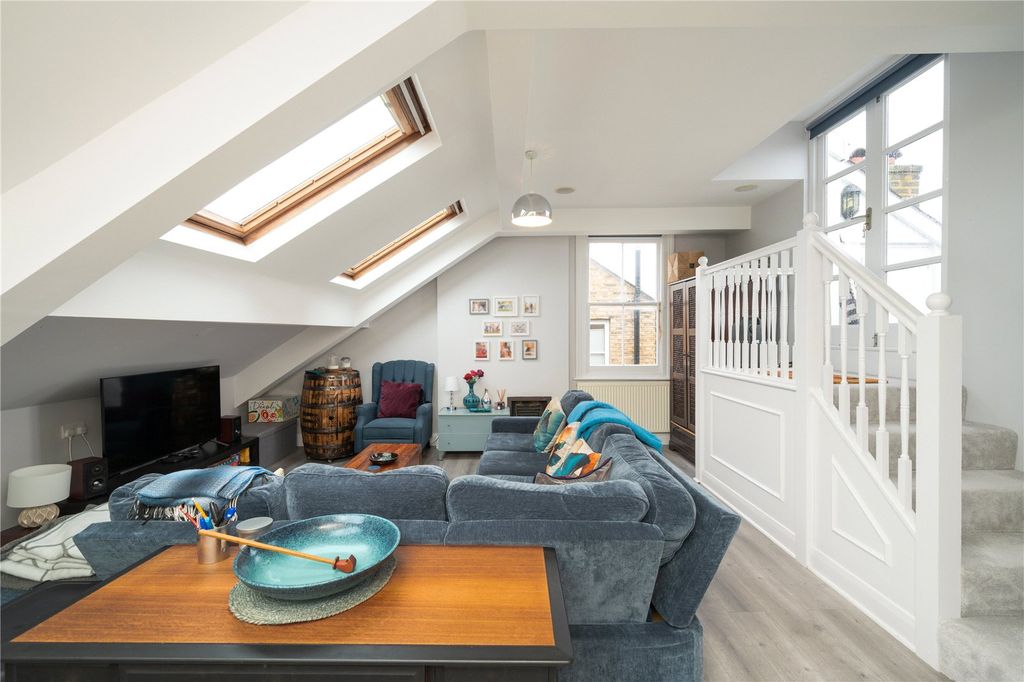 Property photo 2 of 9 Reception Room