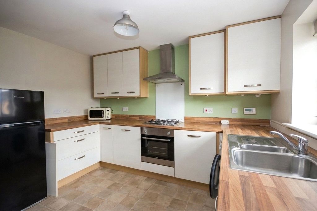 Property photo 3 of 13 Picture No. 10
