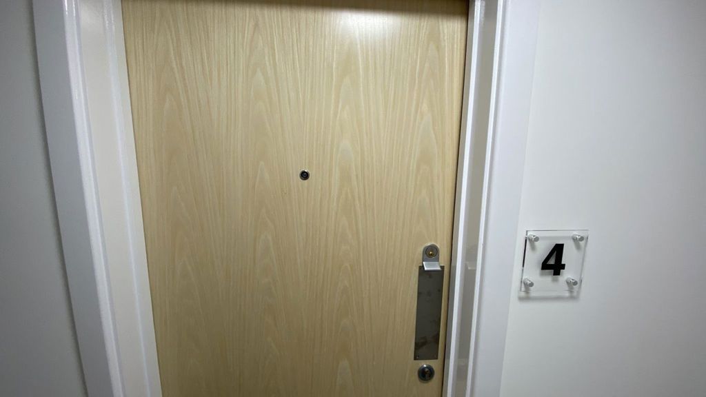 Property photo 2 of 25