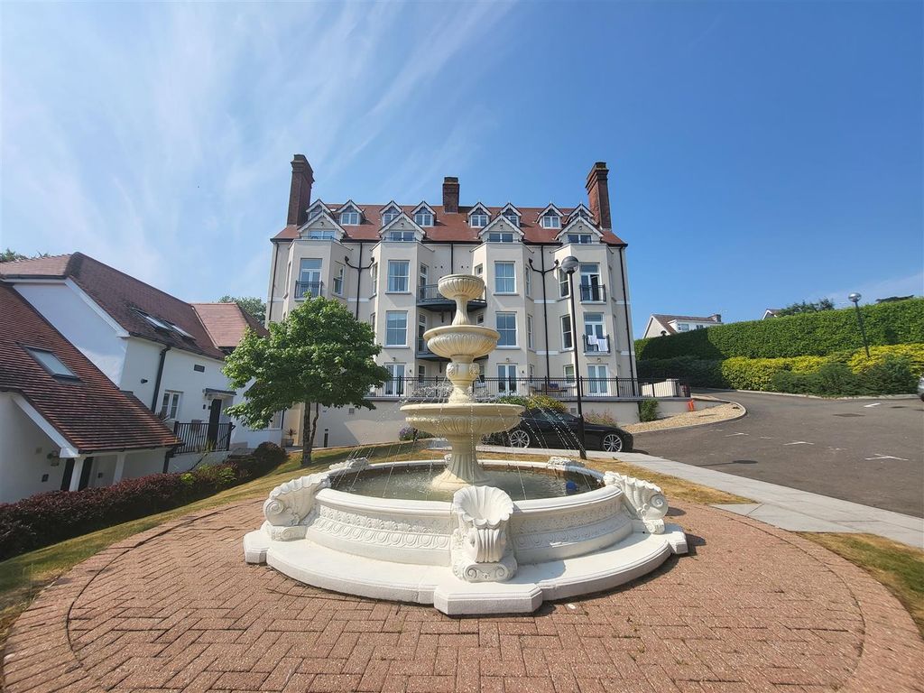 Property photo 1 of 22 On Site Facilities