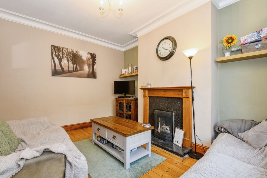 Property photo 2 of 15