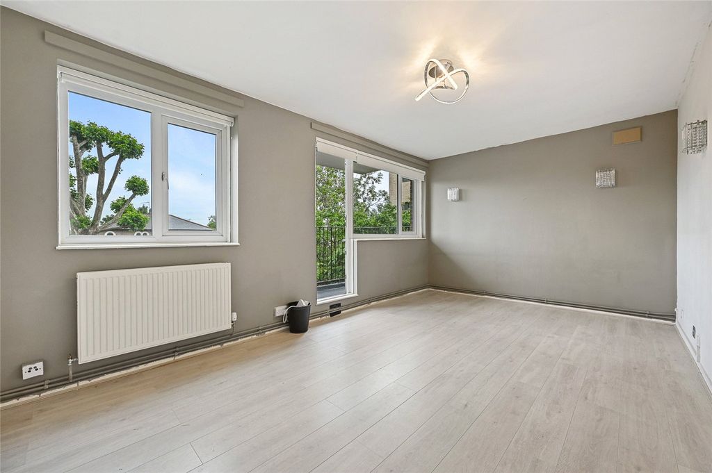 Property photo 1 of 9 Picture No. 04