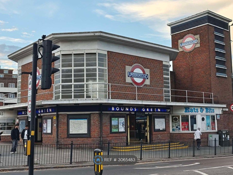 Property photo 3 of 25 Tube Station 1 Minute Away