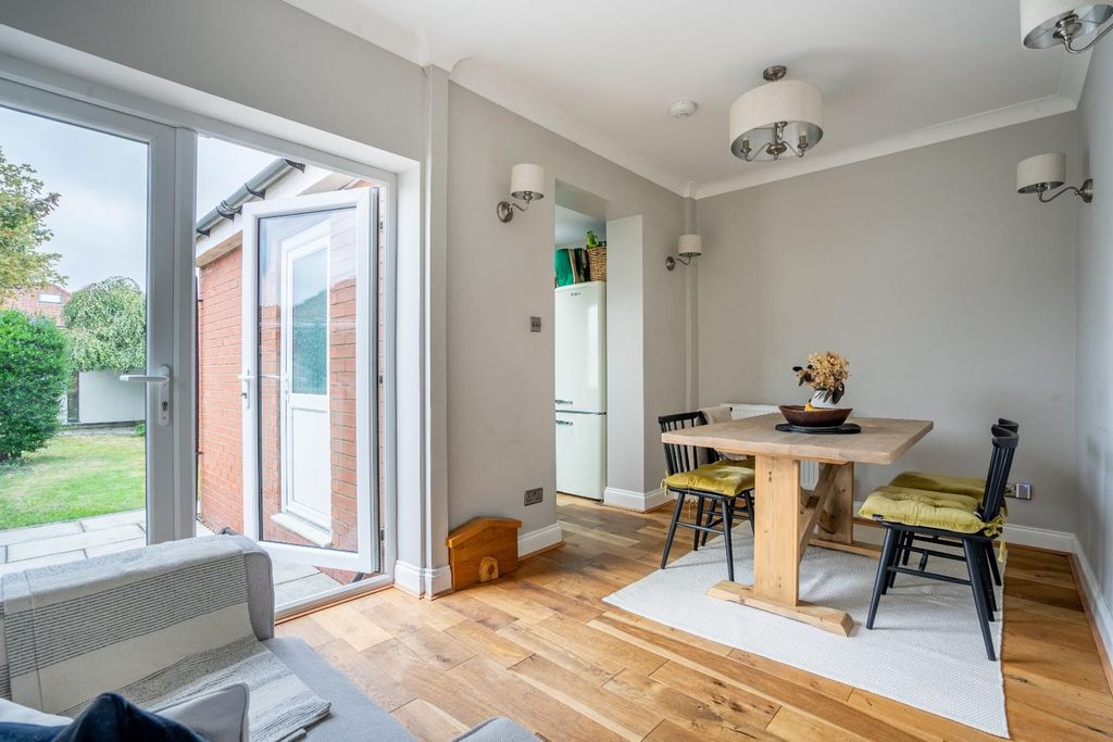 Property photo 2 of 18 Mg-13.Jpg