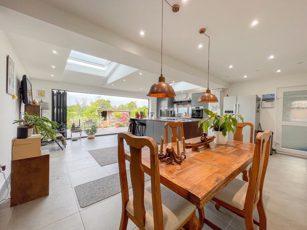 Property photo 2 of 24 4148214