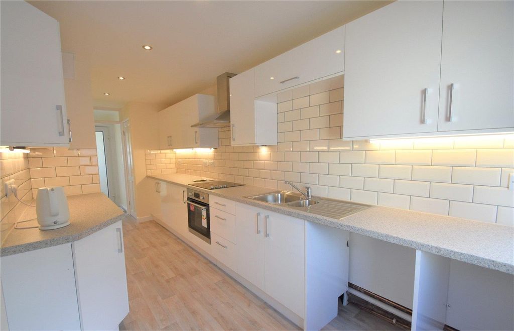 Property photo 2 of 10 Tiverton Seddons