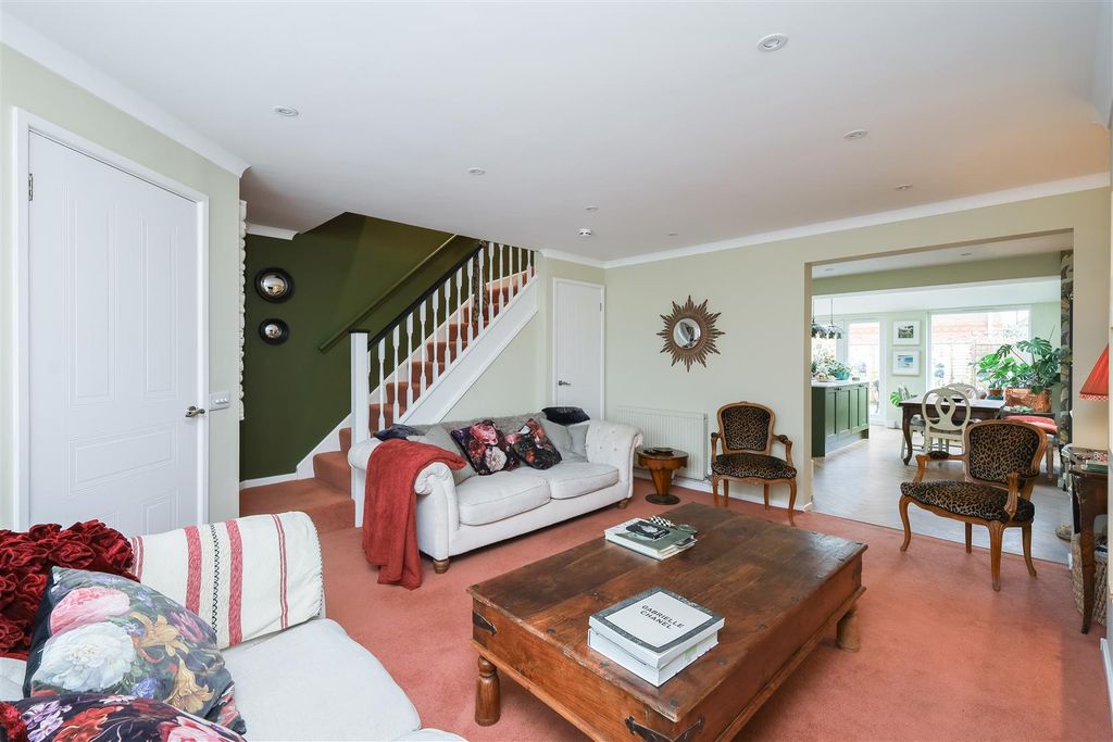 Property photo 3 of 17 Living Room