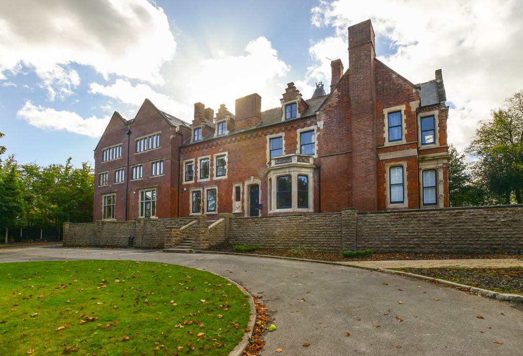 Property photo 1 of 12 Main