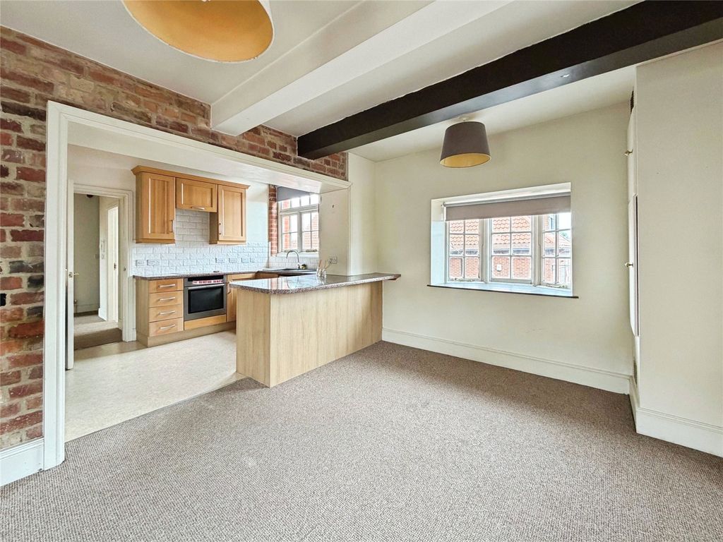 Property photo 2 of 10 Picture No. 03