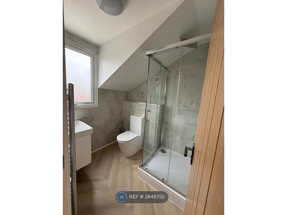 Property photo 3 of 26