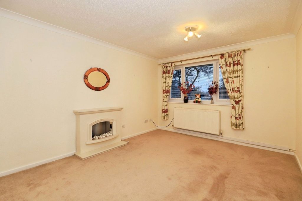 Property photo 2 of 8 Lounge/Diner