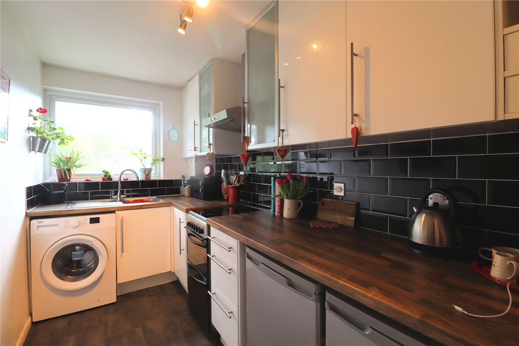 Property photo 2 of 10 Picture No. 09