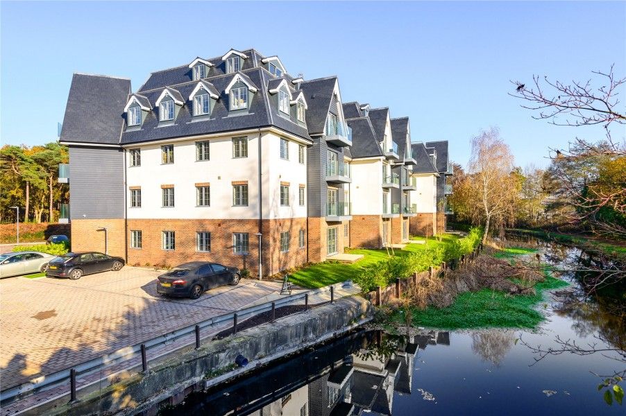 Property photo 1 of 5