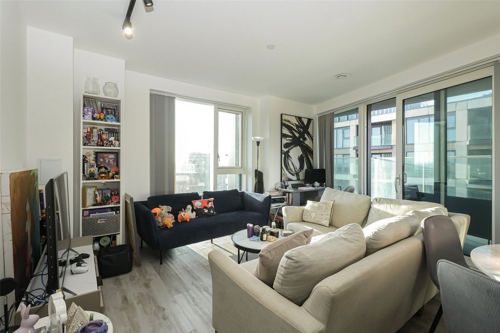 Property photo 3 of 17 Picture No. 14