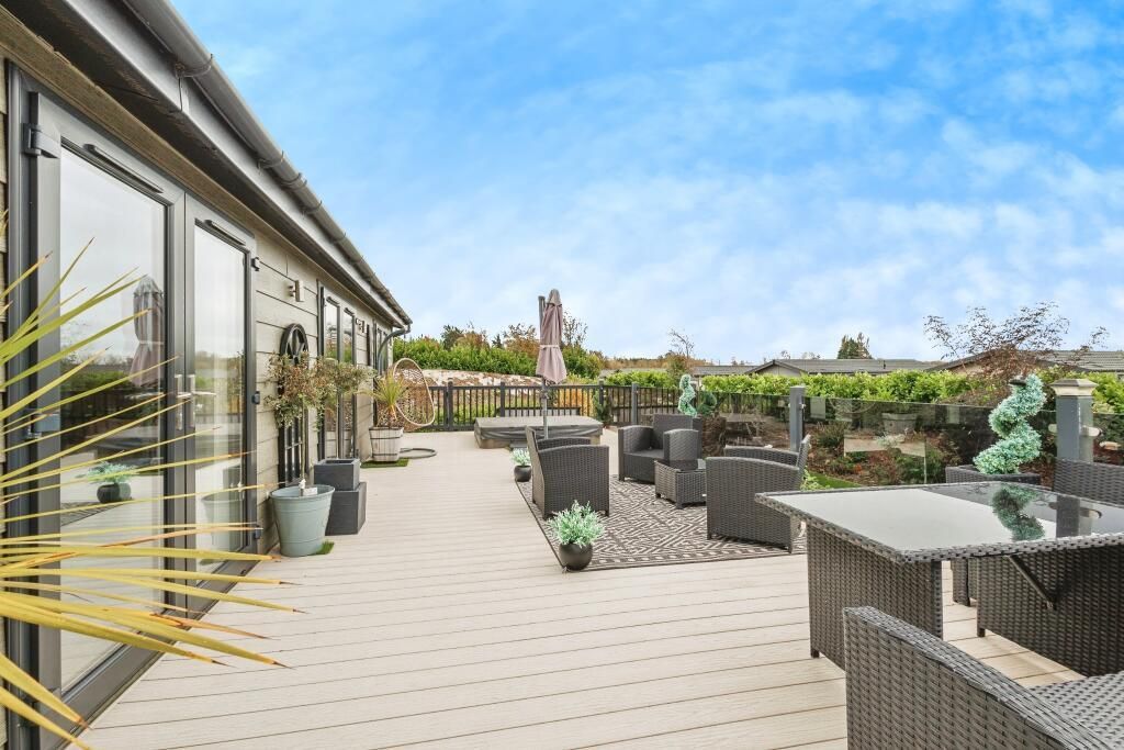 Property photo 2 of 22 1B05d936Eba24353Cee750008F4Fd2c2.Jpeg