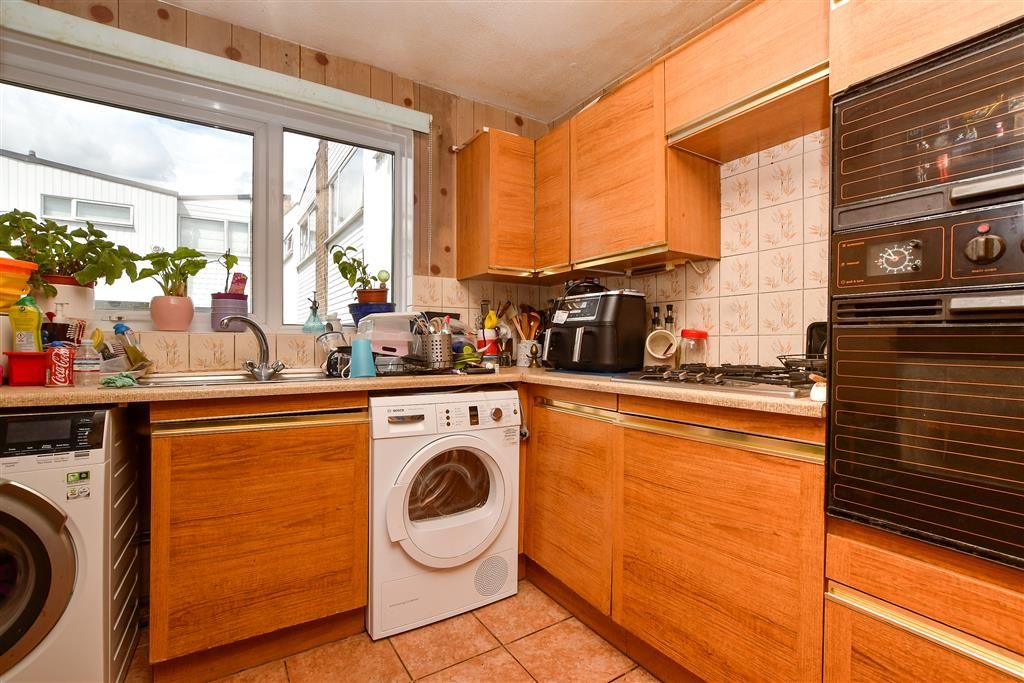 Property photo 2 of 14 Kitchen