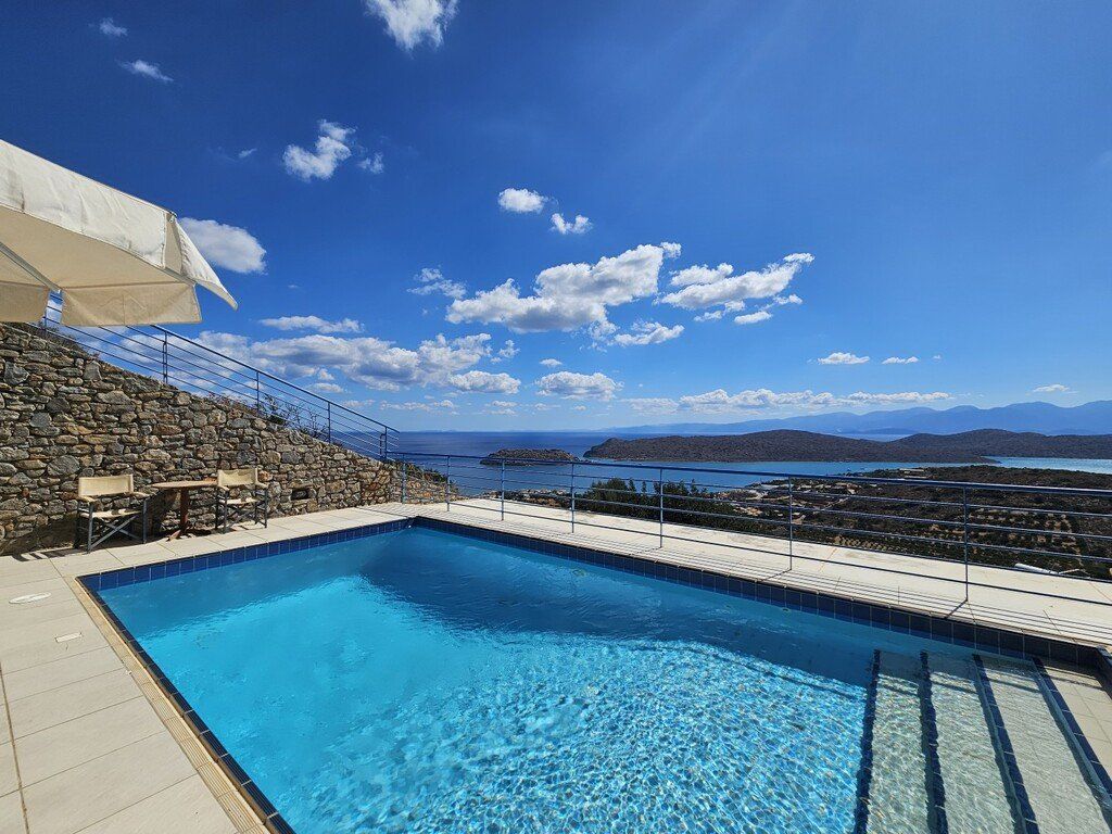 Property photo 1 of 24 For Sale Villa 113 m² In Crete