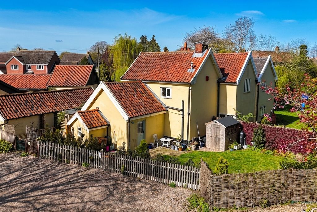 Property photo 1 of 23