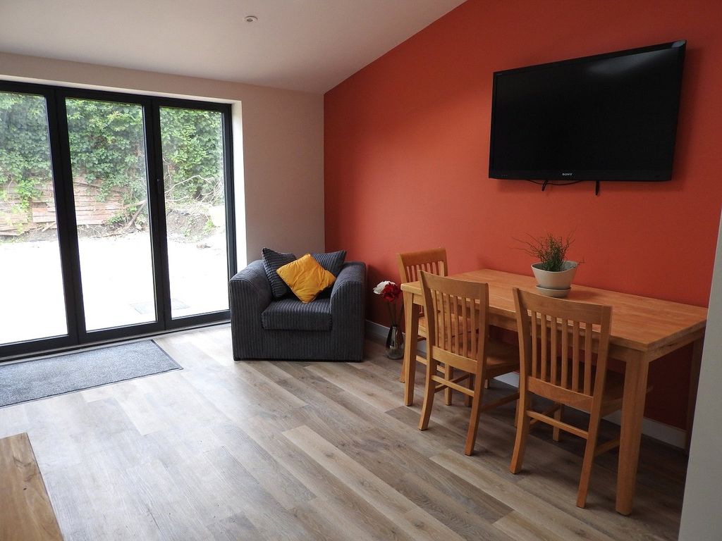 Property photo 2 of 12 Picture No. 04