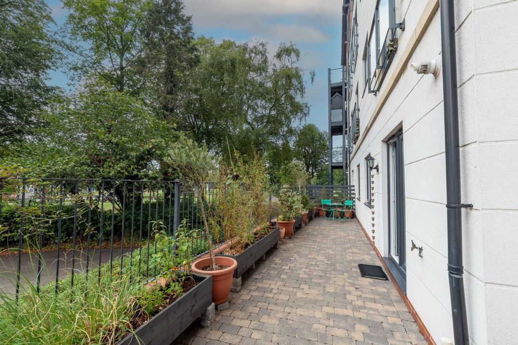 Property photo 2 of 10 Picture No. 11