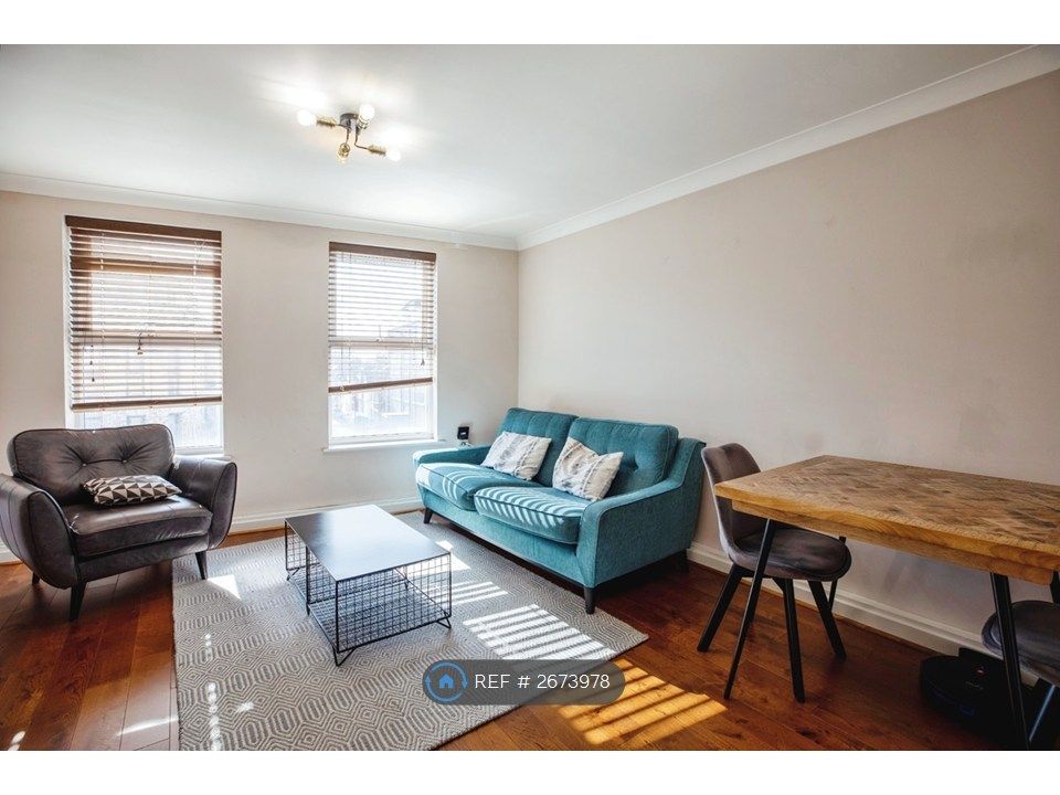 Property photo 2 of 14 Living Area