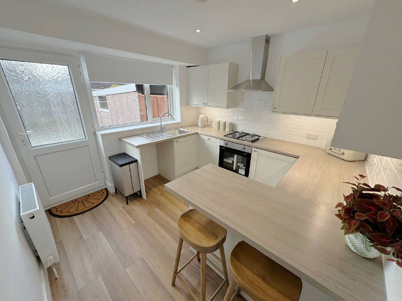 Property photo 2 of 18 Breakfast Kitchen