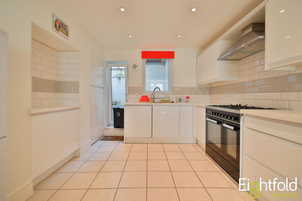 Property photo 2 of 10 Image