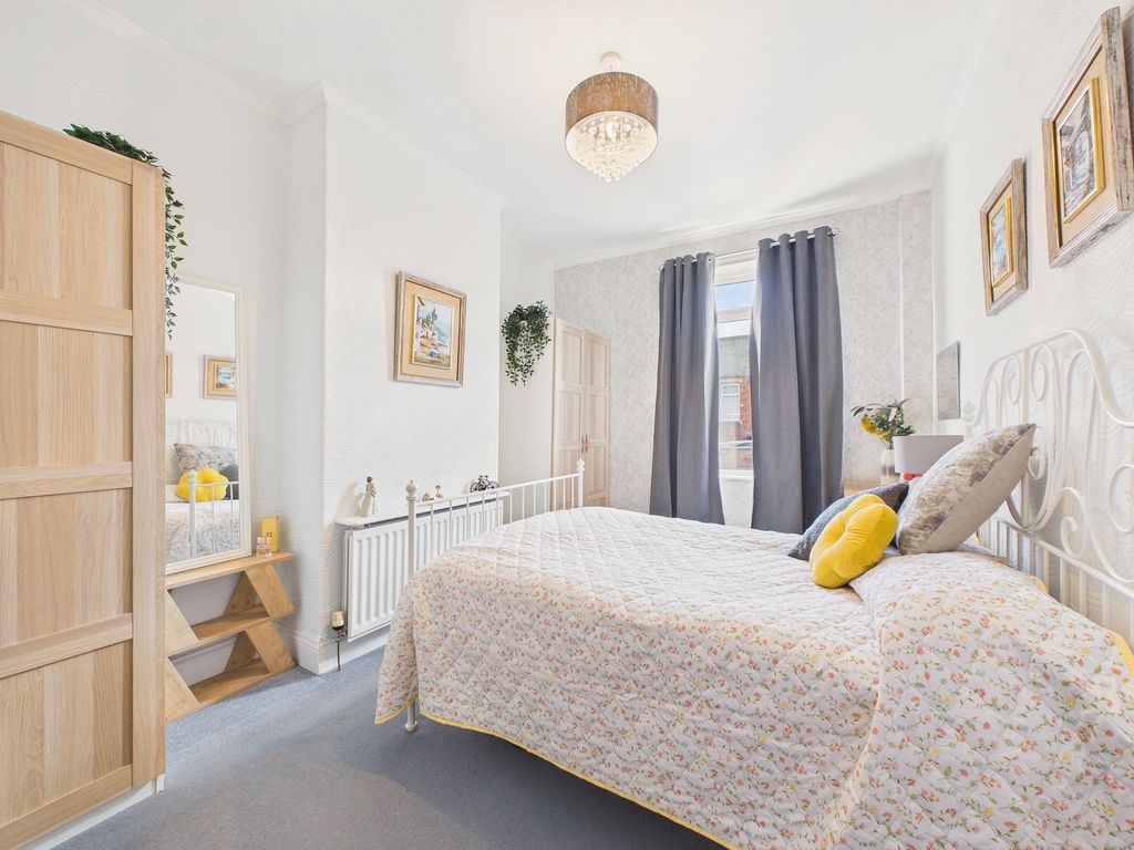 Property photo 3 of 9 Bedroom