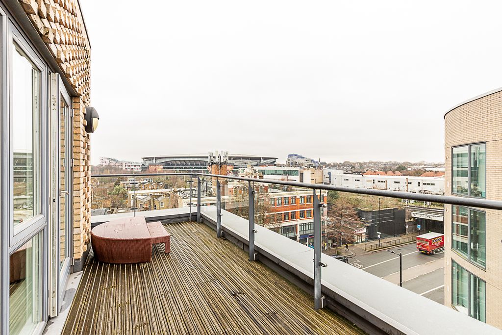 Property photo 3 of 35