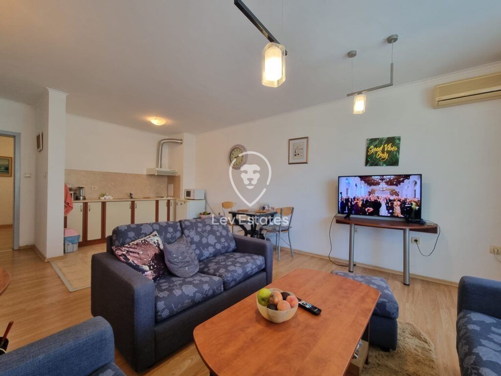 Property photo 2 of 16