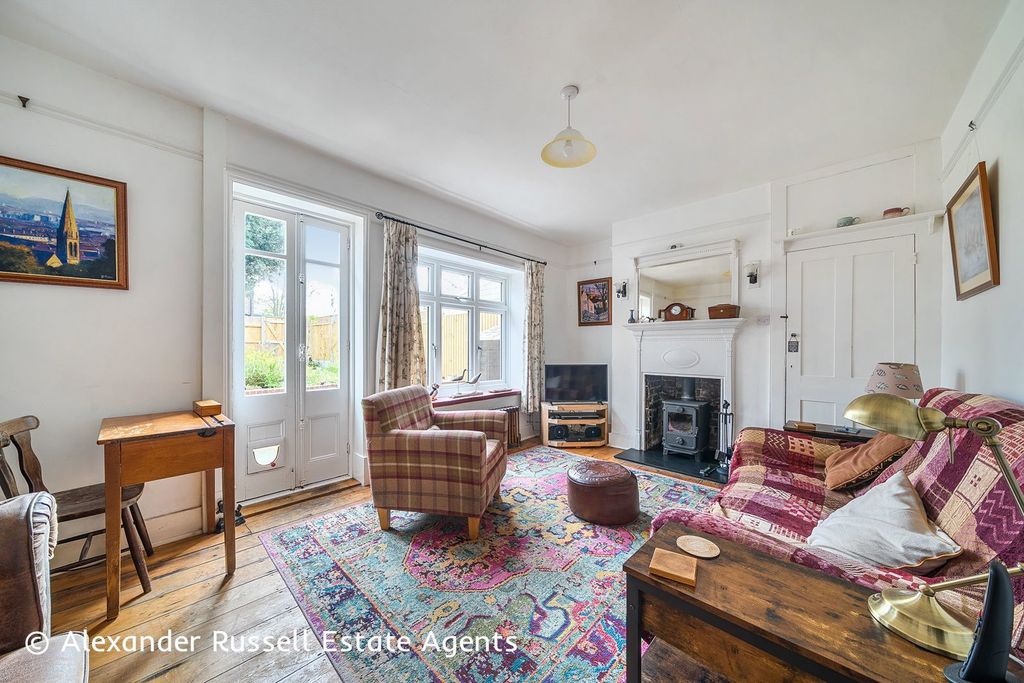 Property photo 2 of 17