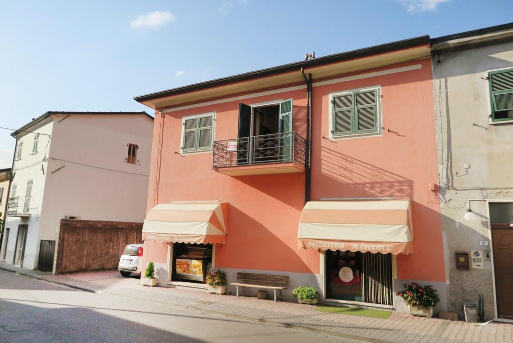 Property photo 2 of 13
