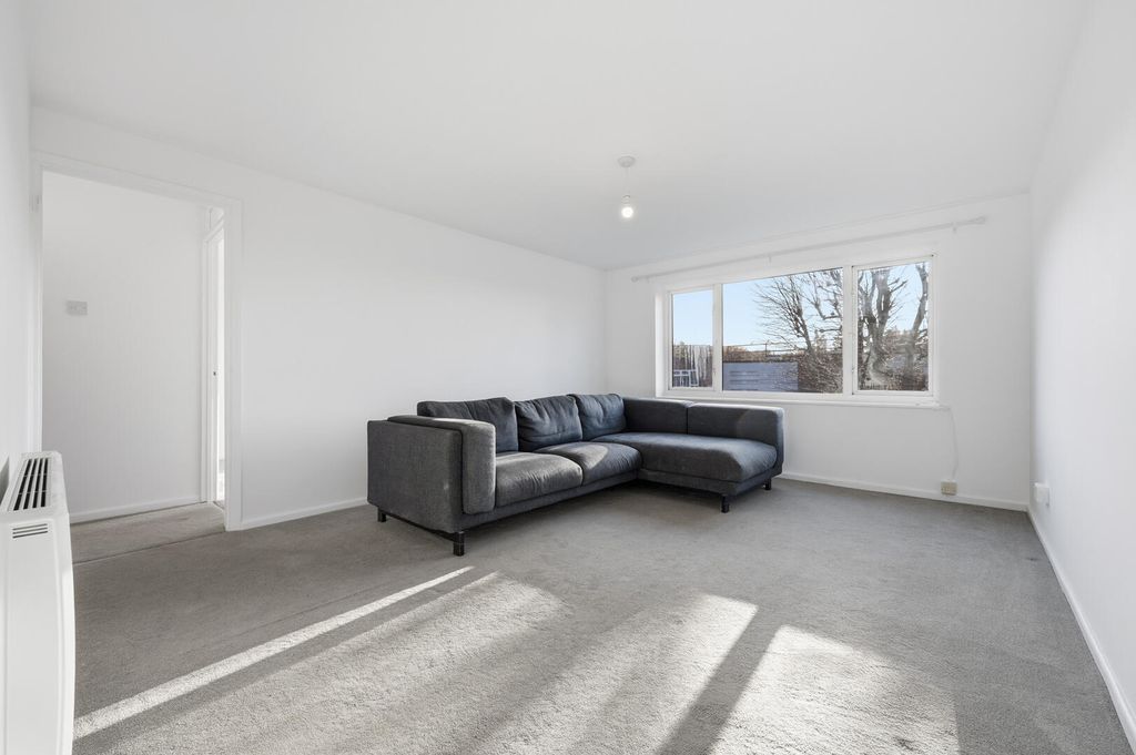 Property photo 2 of 17 Living Room