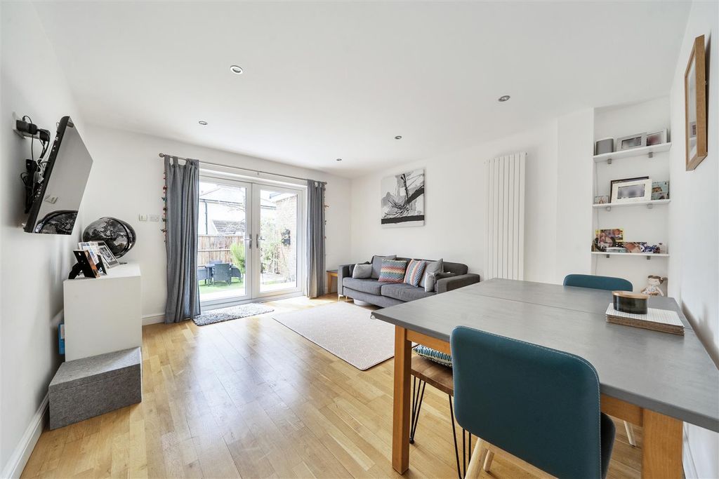 Property photo 2 of 18 1459552-13-6A05Ddef0d94B.Jpg