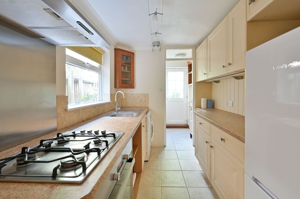 Property photo 1 of 17