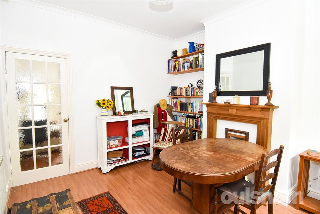 Property photo 3 of 19 Picture No. 04