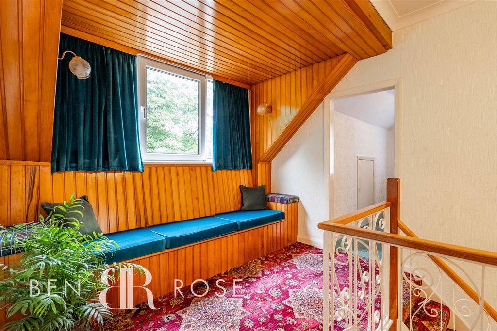Property photo 2 of 43 Landing