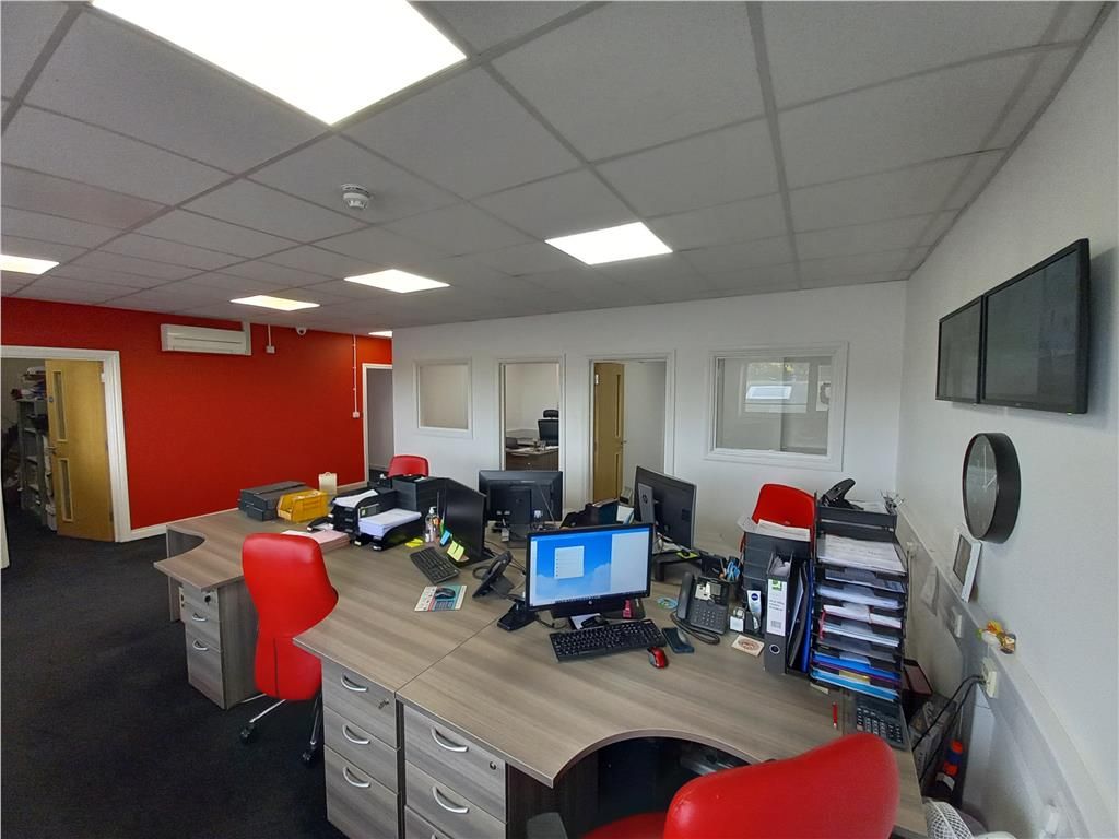 Property photo 2 of 8 Photo 7