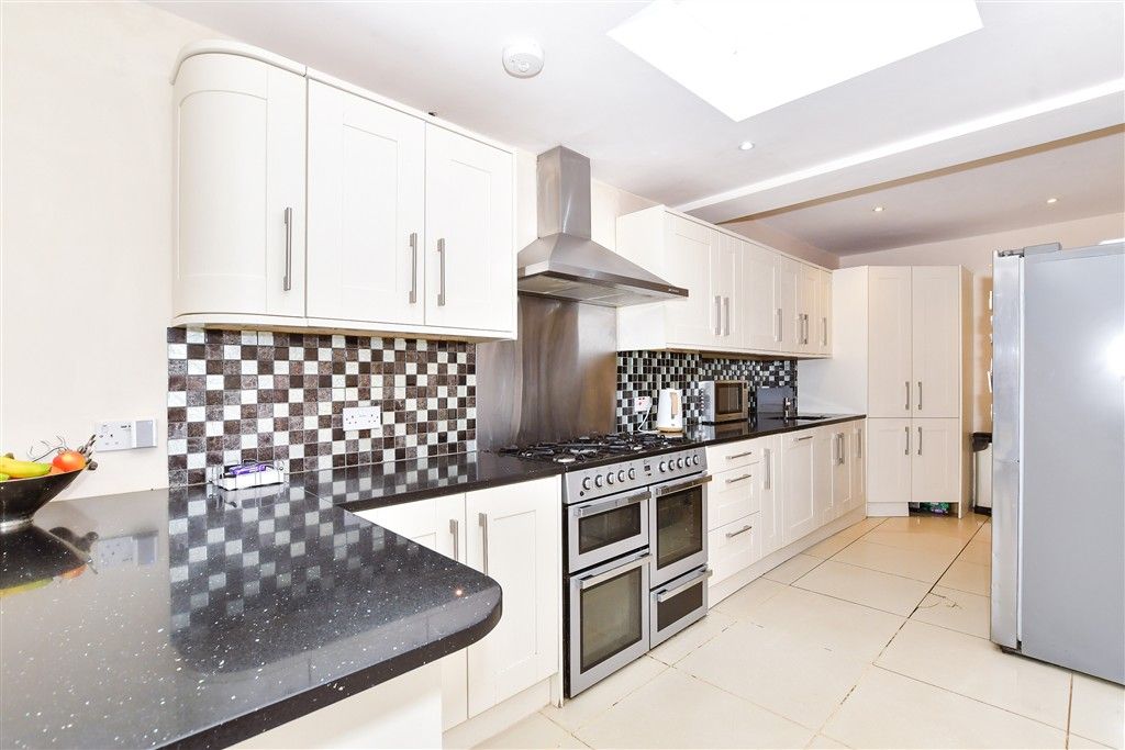 Property photo 2 of 16 Kitchen/Diner