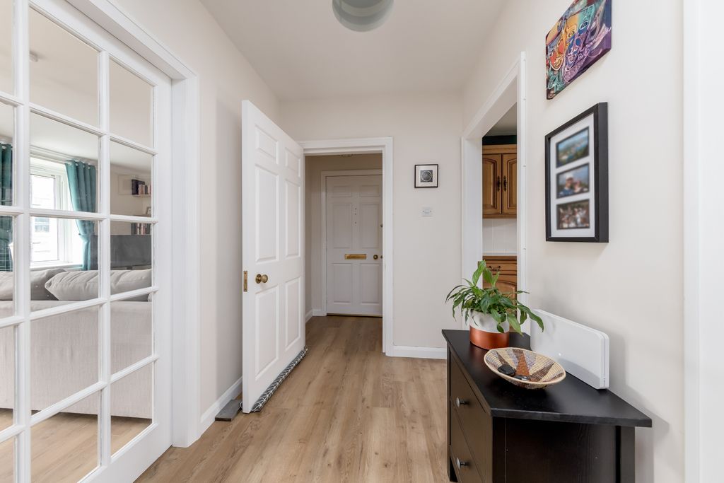 Property photo 2 of 18 Gallery