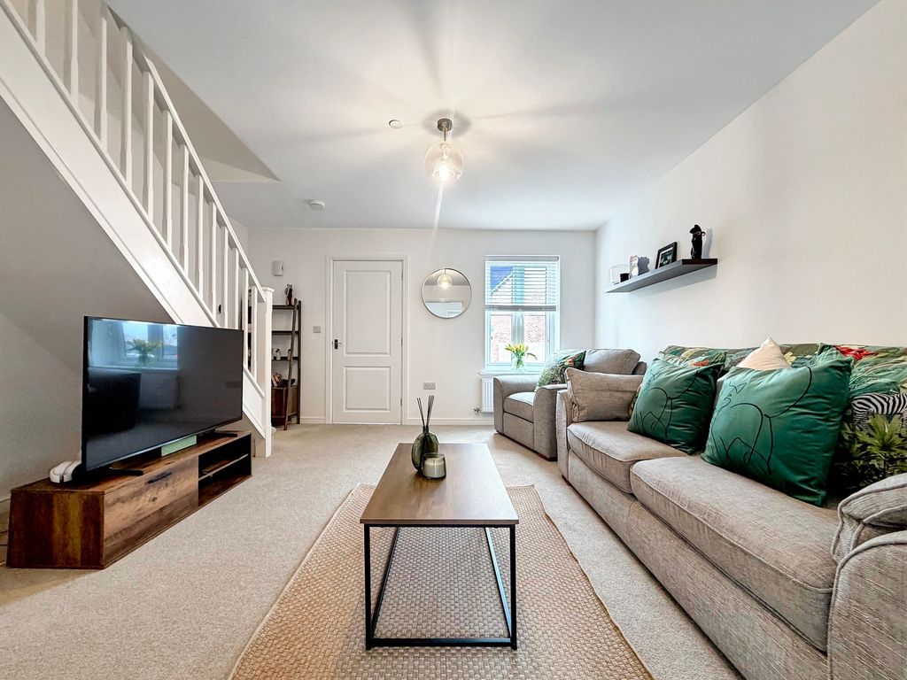 Property photo 2 of 24