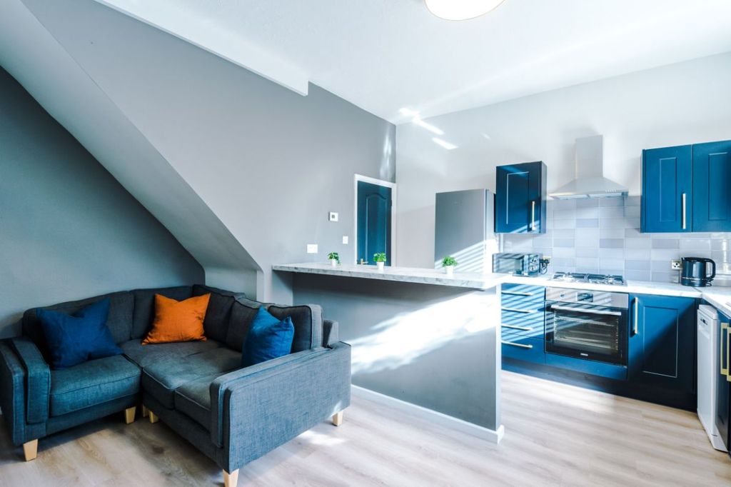 Property photo 1 of 11 7Bs - Living Area/ Kitchen