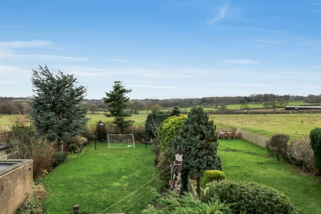 Property photo 3 of 33 Img_3633