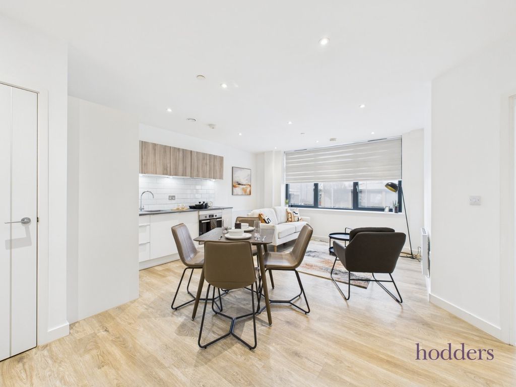 Property photo 2 of 8 Picture No. 17