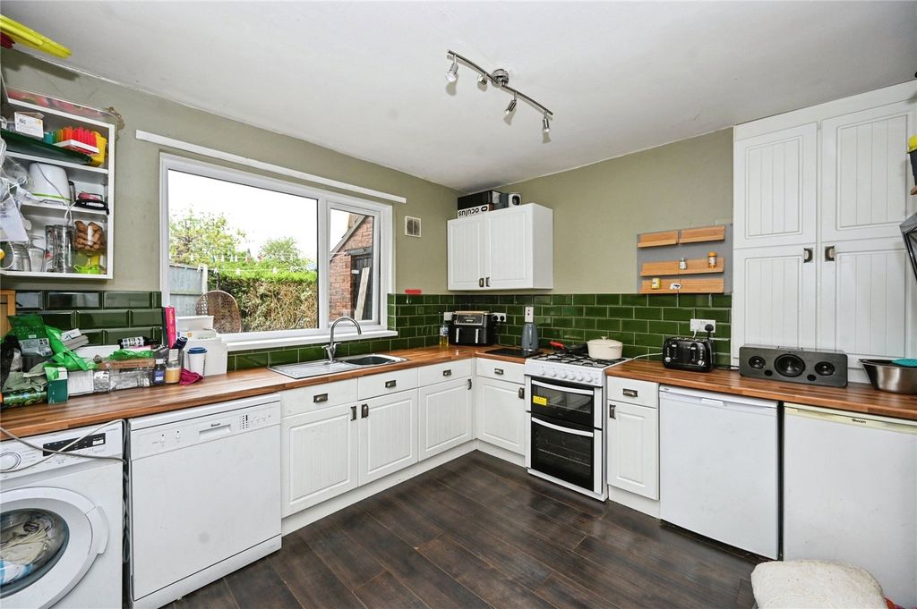 Property photo 3 of 14 Picture No. 12