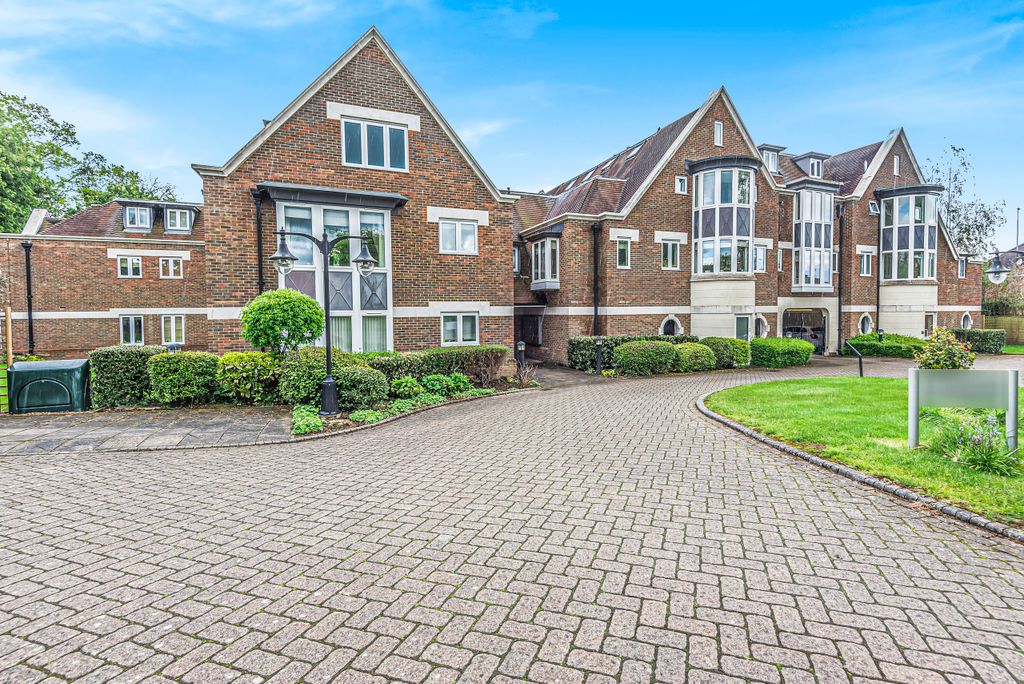 Property photo 1 of 20 Img_390422_1_Original